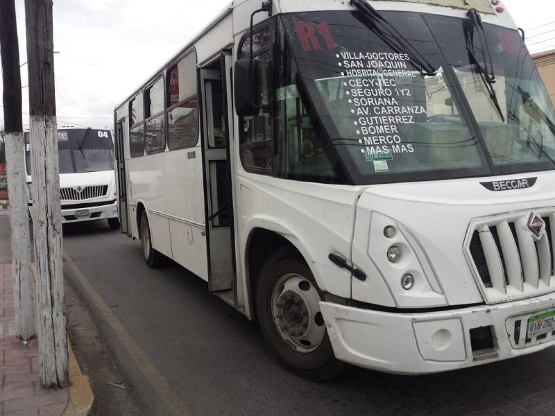 M&aacute;s de dos horas el tiempo de espera de transporte urbano en Piedras Negras, disminuyeron las unidades