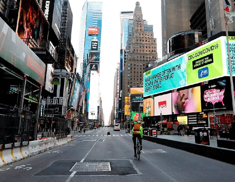 Trump eval&uacute;a declarar cuarentena en Nueva York por m&aacute;s de 52 mil casos de COVID-19