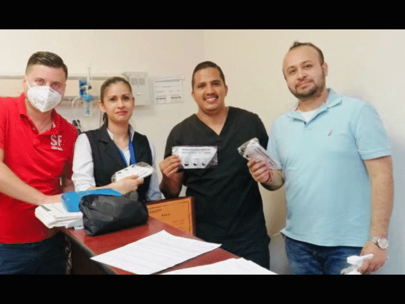Entrega sindicato de Salud a trabajadores los insumos donados por el municipio de Piedras Negras