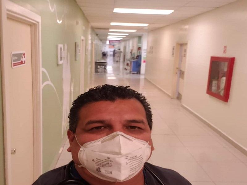 Era una gran doctora y ten&iacute;a la camiseta bien puesta, dice hermano de fallecida en Monclova por Covid 19 
