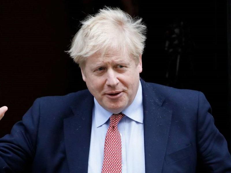 Hospitalizan al primer ministro brit&aacute;nico Boris Johnson a 10 d&iacute;as de dar positivo por covid-19