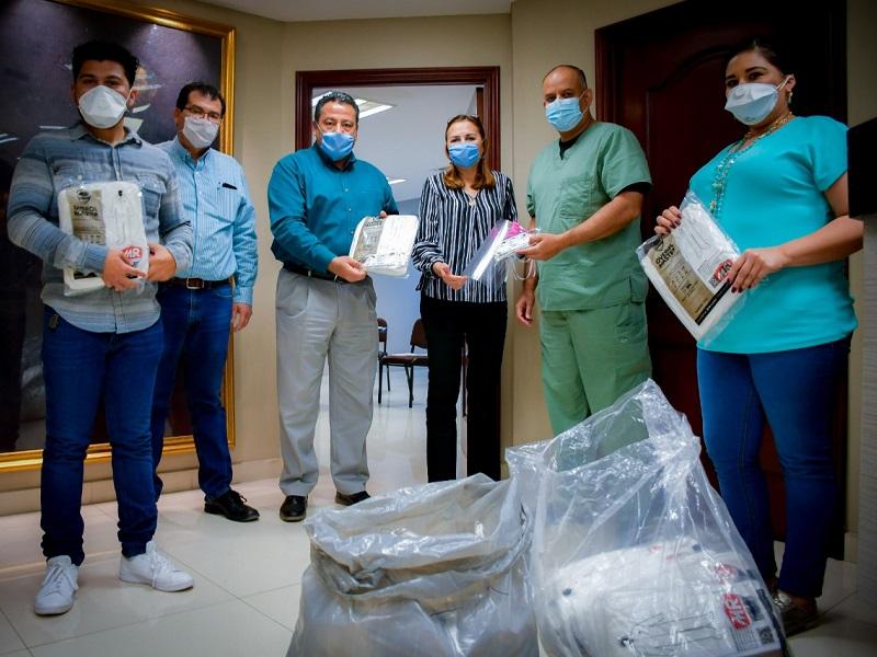 Piedras Negras sigue donando equipo de protecci&oacute;n a doctores y enfermeras que atienden COVID-19