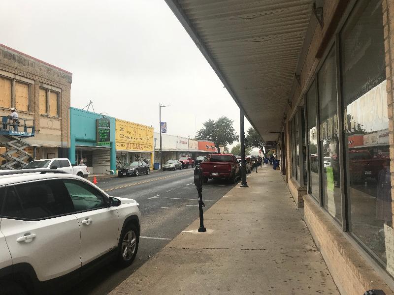 La situaci&oacute;n es triste, coronavirus ha golpeado al comercio en Eagle Pass