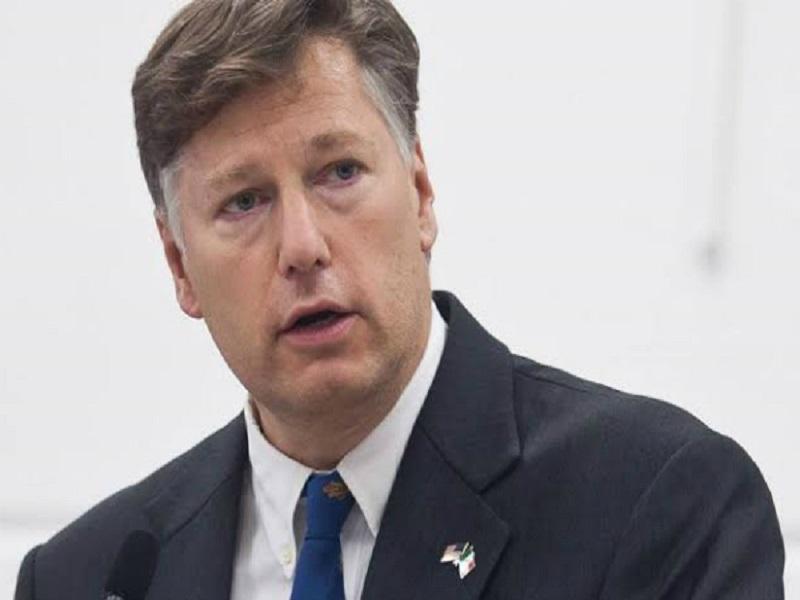 Llama EU a connacionales en M&eacute;xico a decidir d&oacute;nde pasar la pandemia del COVID-19