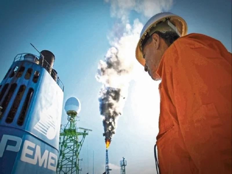 Petr&oacute;leo mexicano registra ca&iacute;da hist&oacute;rica tras colapso del WTI; cierra en -2.37 d&oacute;lares por barril