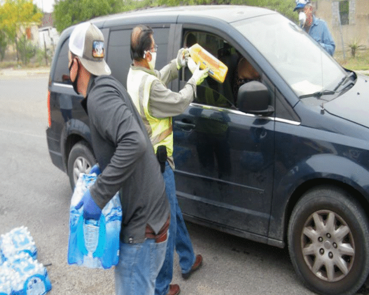 Distribuyeron aproximadamente 200 despensas entre vecinos de Loma Bonita en Eagle Pass