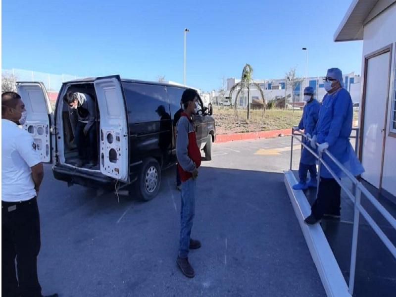 Detectan a migrantes durmiendo al exterior de albergue (video)