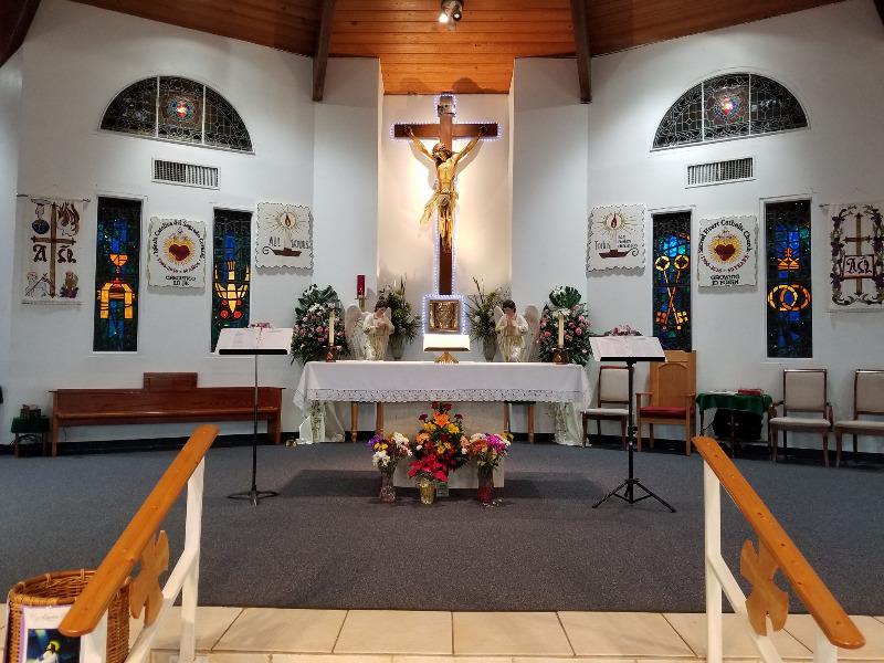 Iglesias católicas de Eagle Pass aun no abren sus templos, difunden misas por Facebook