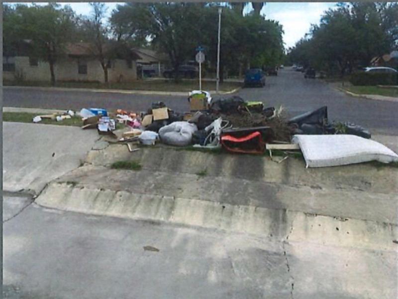 Detectan tiraderos de basura en calles de Eagle Pass, advierten multas para los responsables