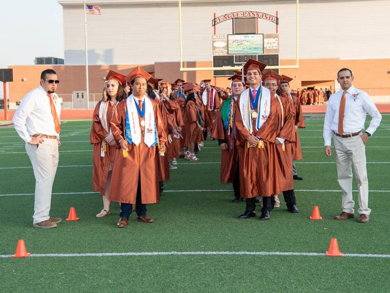 Sí habrá ceremonia de graduación para las High School de Eagle Pass, confirma Distrito Escolar (video)