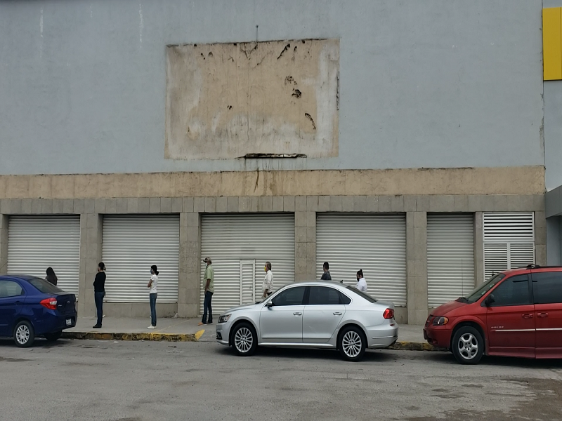 Por COVID-19, tiendas de cadena nacional abandonan locales comerciales en Piedras Negras (video)