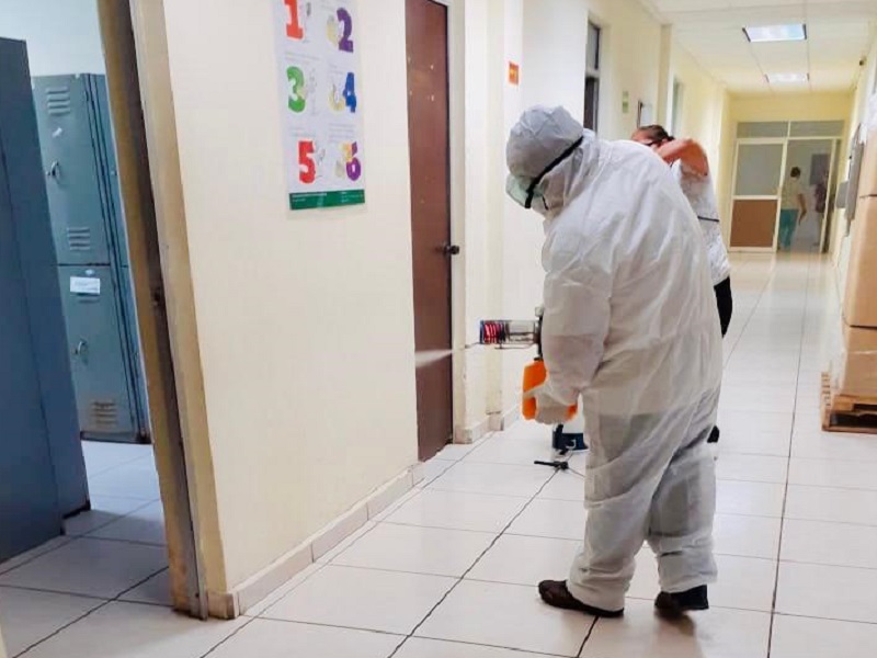 Realizan sanitizaci&oacute;n constante en hospitales de la Secretar&iacute;a de Salud