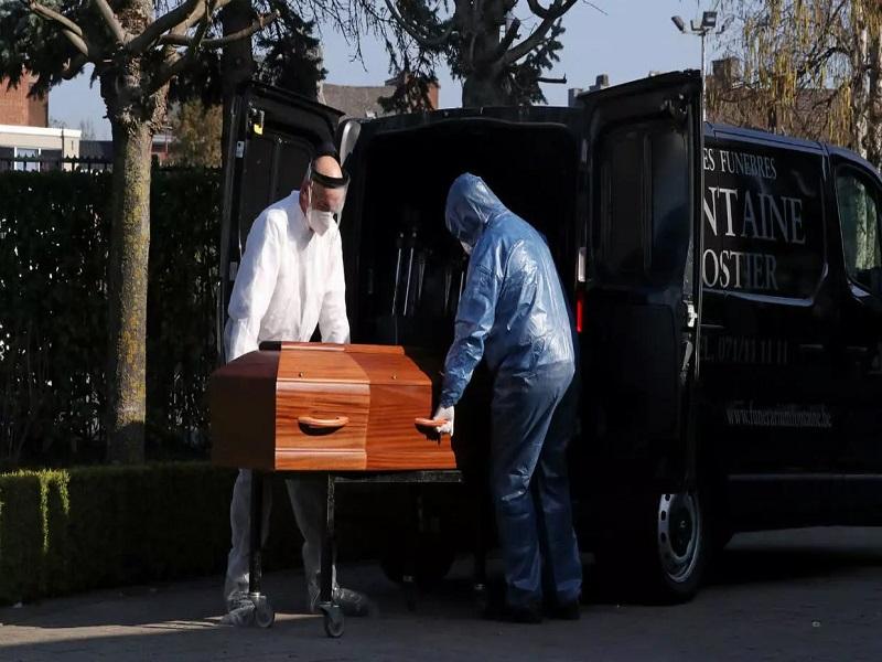 Hay m&aacute;s de 3.7 millones de infectados de COVID-19 en el mundo; suman 266 mil muertos