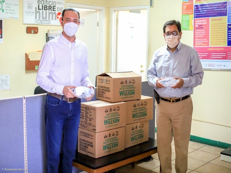 Entregan diputados equipo de protecci&oacute;n para m&eacute;dicos y personal de salud en Coahuila
