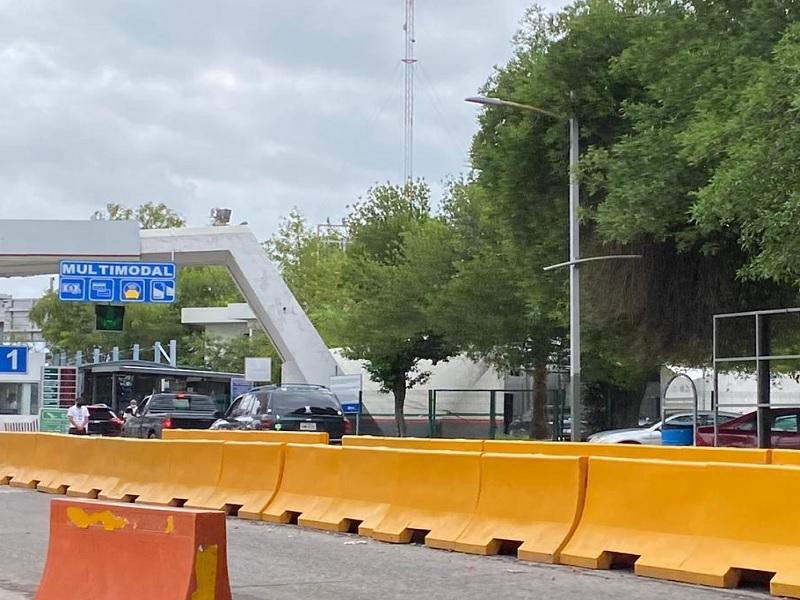 Bajan por la ma&ntilde;ana filas en puentes internacionales hacia Eagle Pass