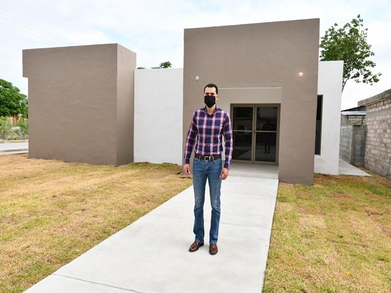 Entrega alcalde de Nava comedor comunitario a trav&eacute;s del programa Vamos a Michas