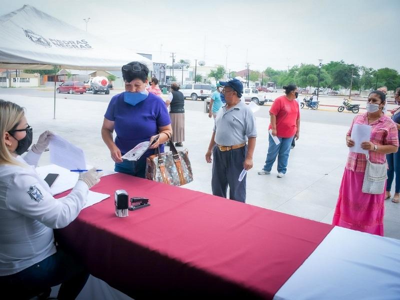 Comerciantes de Piedras Negras firman 3 mil 240 cartas compromiso para reabrir