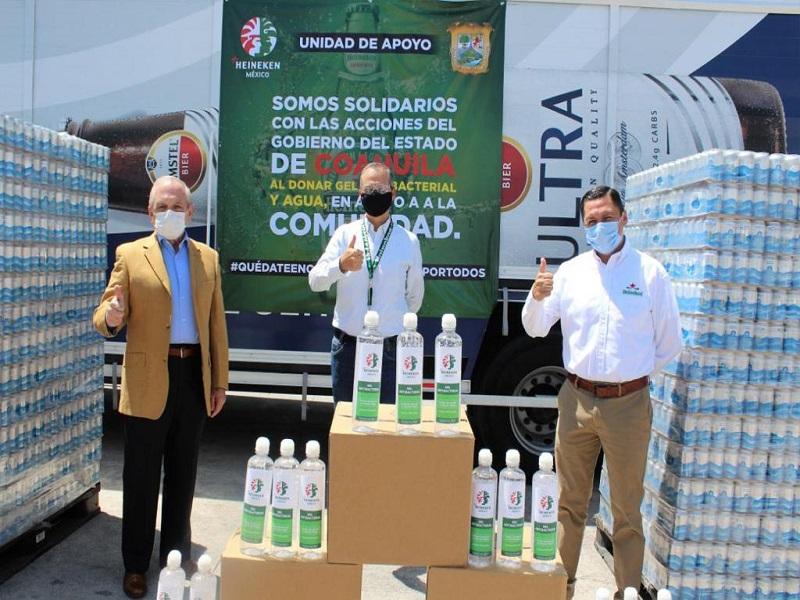 Recibe Coahuila donativo de agua y gel de Heineken México