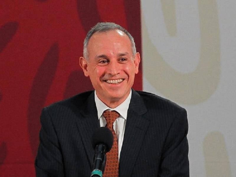 &iquest;Por qu&eacute; tan guapo? preguntan a Gatell y lo ponen nervioso (VIDEO)