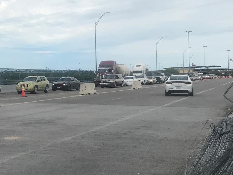Saturan miles de tejanos puente hacia Piedras Negras en fin de semana del D&iacute;a Memorial