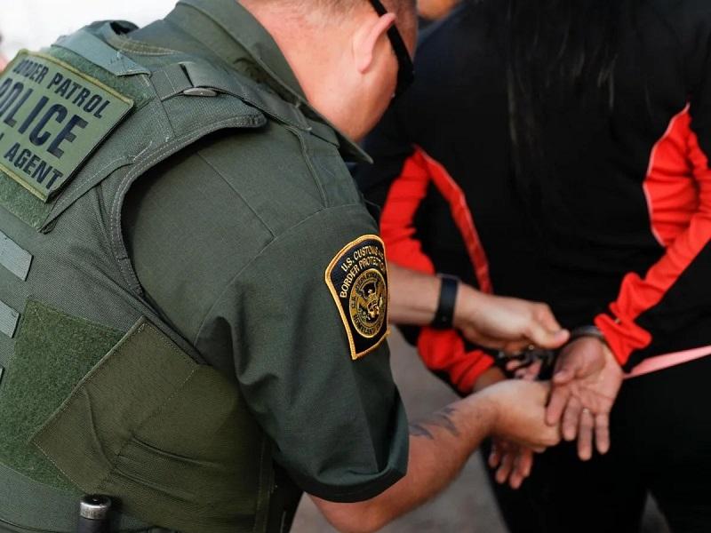 Deportaron a 70 migrantes por el Puente Dos de Eagle Pass a Piedras Negras