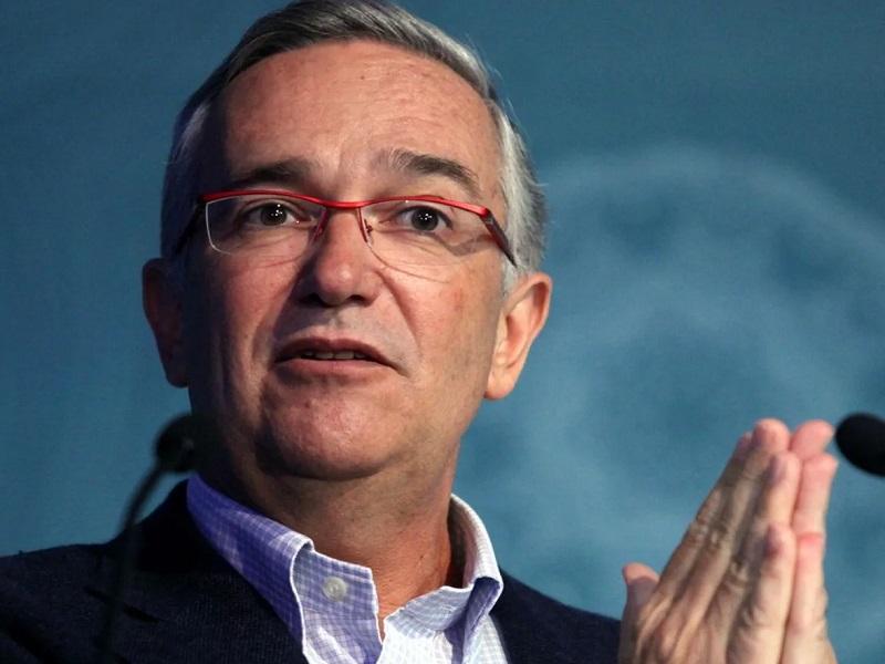Ricardo Salinas Pliego critica la cuarentena, &iquest;se quedar&aacute;n en casa hasta que el gobierno les diga que pueden salir?, cuestiona
