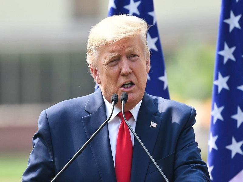 Lanza Twitter hist&oacute;rica etiqueta para verificar si Trump comparte noticias falsas