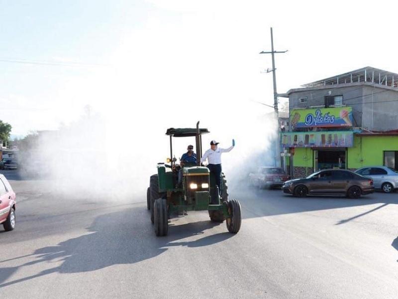 Supervisa Julio Long acciones de sanitizaci&oacute;n en la colonia Comercial de Nueva Rosita
