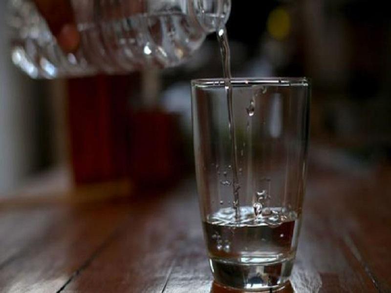 Muere otra persona por consumo de alcohol adulterado en Parras, hay otros 3 intoxicados