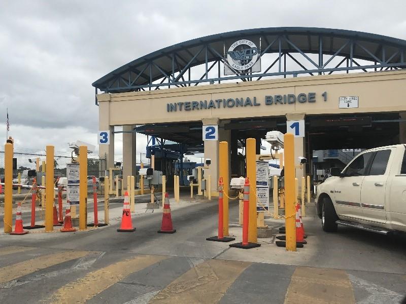 Subir&aacute; la tarifa en pesos en los puentes internacionales de Eagle Pass, costar&aacute; 80 pesos