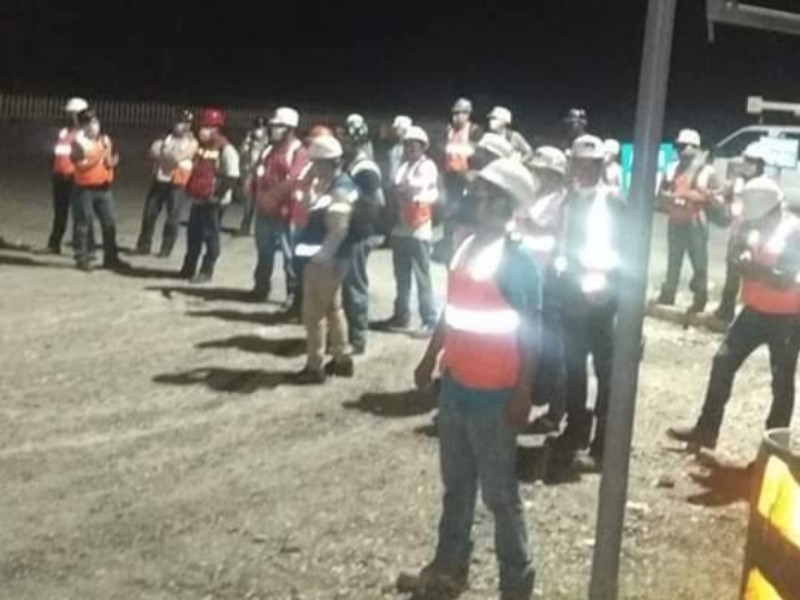 Trabajadores levantan paro en el tajo Carlos Tercero; no les pagar&aacute;n utilidades, pero tendr&aacute;n otros beneficios