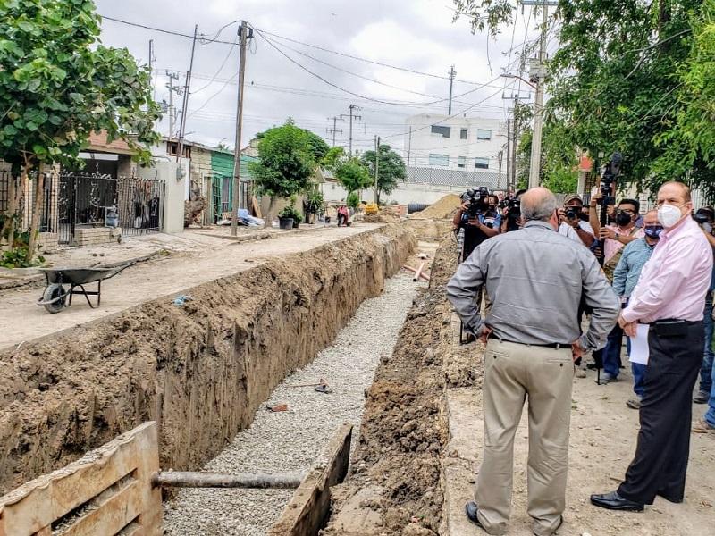Supervisa CBG obras de drenaje y agua potable en la colonia González y avenida Progreso (video)