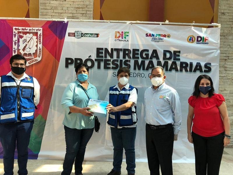 Entregan DIF Coahuila y Club Rotarios prótesis mamarias en Piedras Negras y San Pedro
