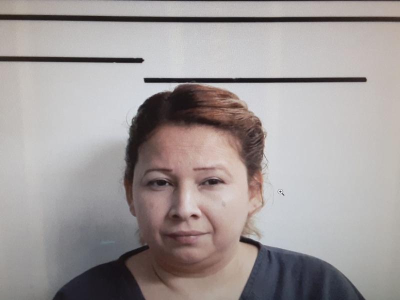 Arrestaron a mujer de Eagle Pass acusada de robo a una clínica local