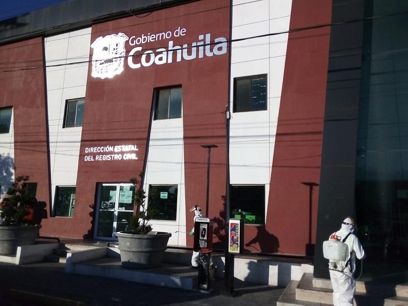 Sanitizan oficinas del Registro Civil de Coahuila para prevenir contagios de coronavirus