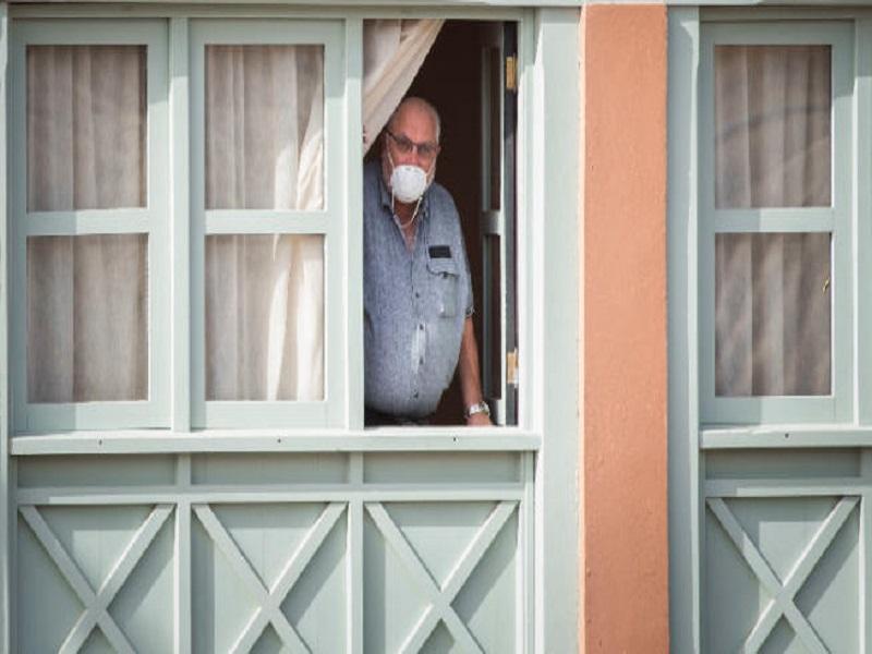 Se llama a diario a pacientes con COVID para verificar cumplan su cuarentena en casa 