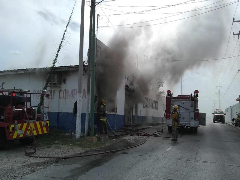 No han denunciado incendio de negocio de materiales eléctricos en Piedras Negras (video)