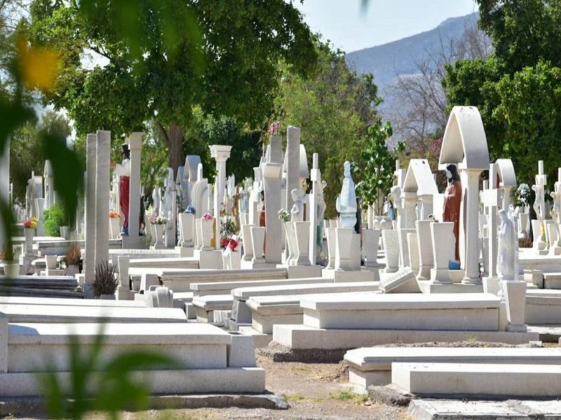 Obligan por decreto el cierre de panteones este fin de semana en Coahuila
