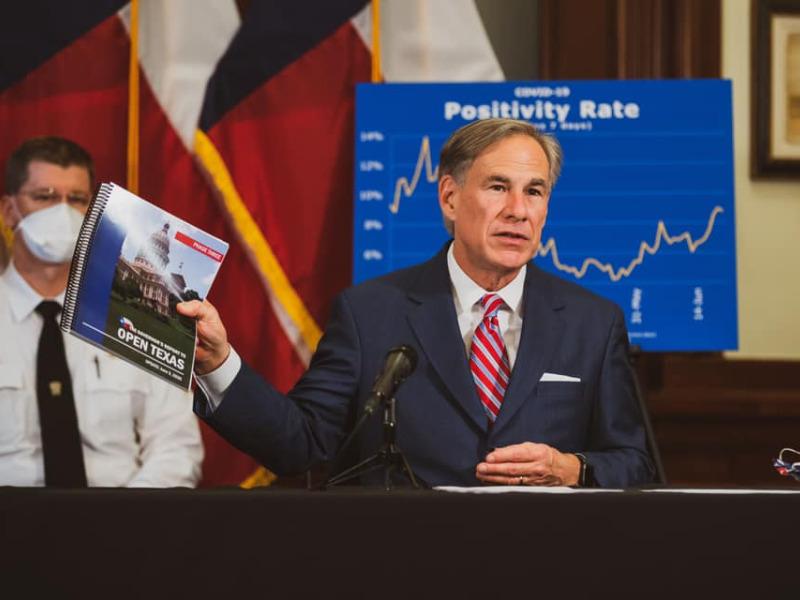 Frena Texas reapertura de m&aacute;s negocios ante aumento de contagios de coronavirus