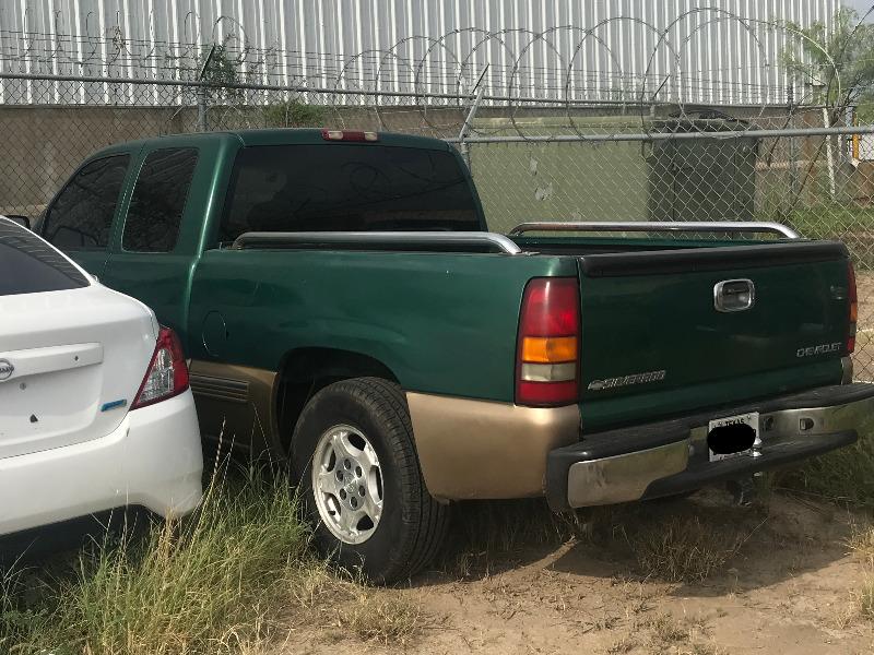 Recuperan en el Puente Dos de Eagle Pass una camioneta robada que sería cruzada a Piedras Negras (video)