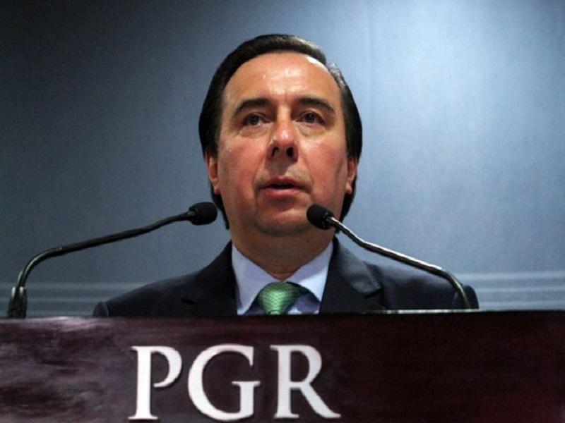 Emiten ficha roja de la Interpol contra el exdirector de la AIC, Tom&aacute;s Zer&oacute;n, por caso Ayotzinapa