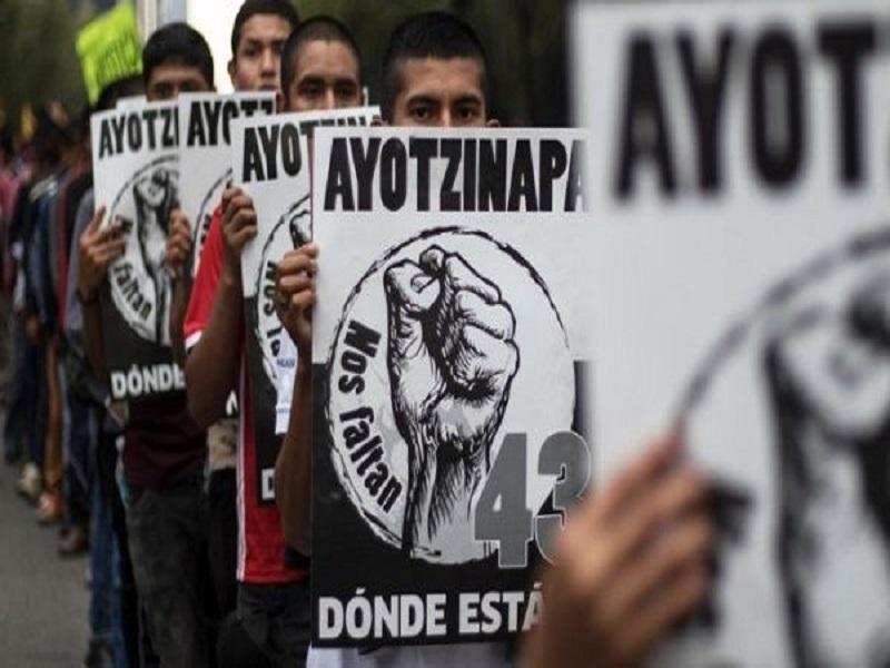 FGR solicita &oacute;rdenes de aprehensi&oacute;n contra 46 funcionarios implicados en caso Ayotzinapa