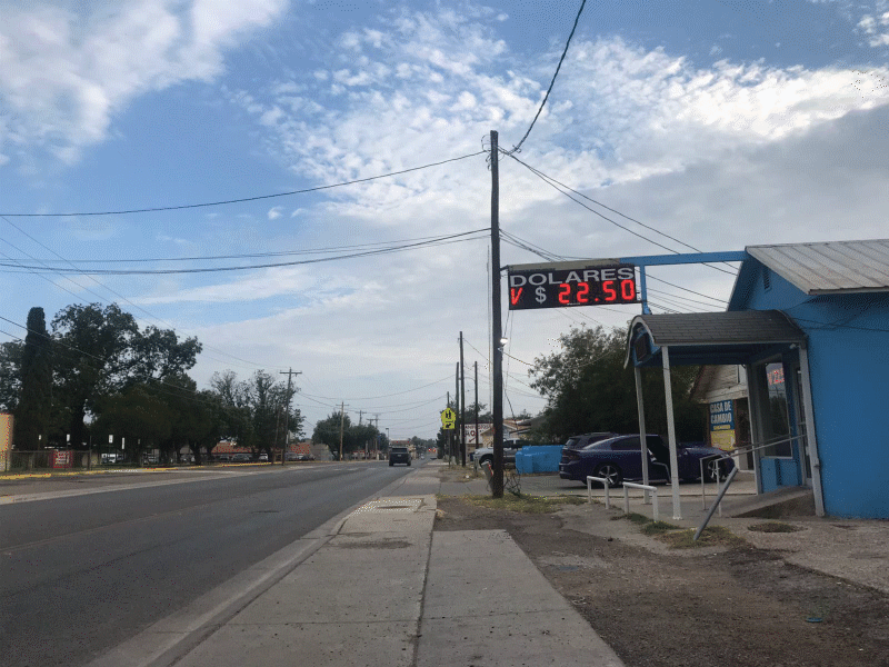 Contin&uacute;a marcada diferencia en la venta del d&oacute;lar entre fronteras