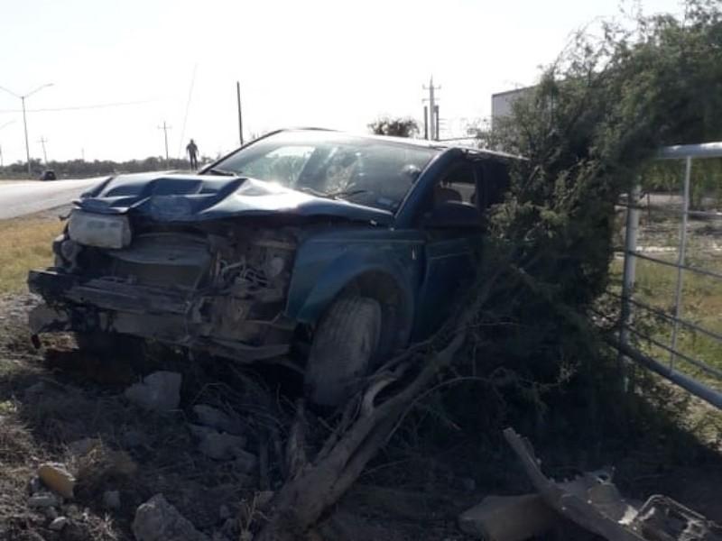 Volcadura deja tres lesionados en la carretera Morelos-Nava
