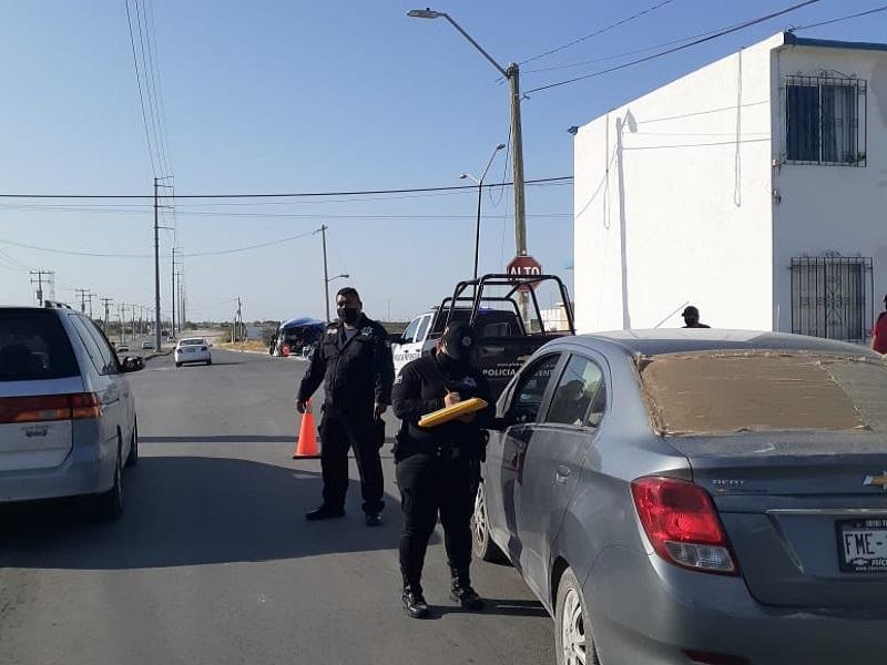 Fueron multados 22 automovilistas acompañados que no portaban cubrebocas en Piedras Negras (video)