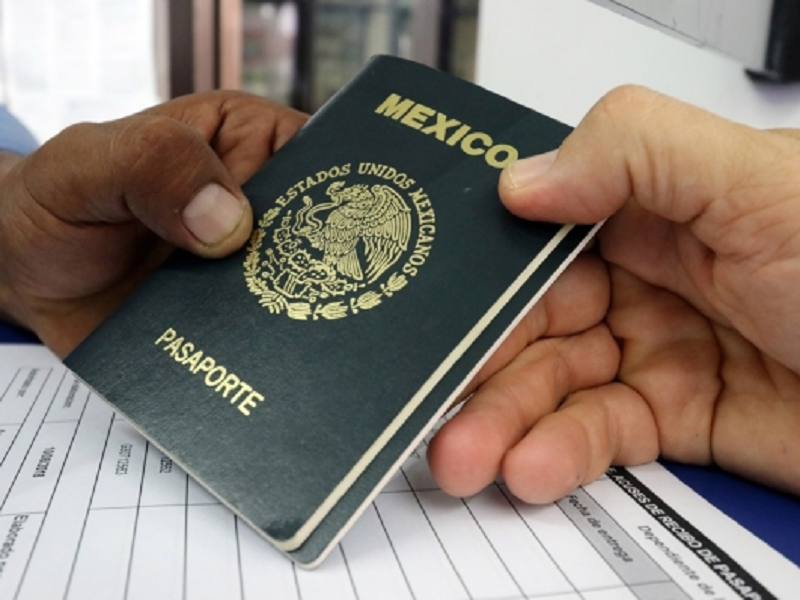 Por falla en el sistema, no hay tr&aacute;mites en la oficina de enlace con la SRE en Piedras Negras  (video)