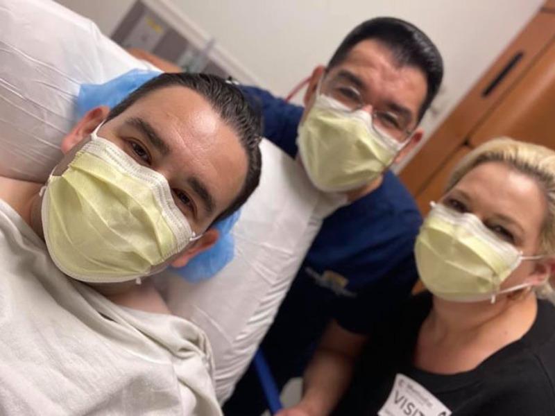 Se recupera ex Mayor de Eagle Pass de una operaci&oacute;n para extirparle un tumor