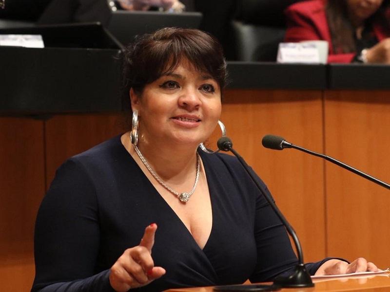 Dan de alta a Nestora Salgado tras dos semanas de hospitalizaci&oacute;n por COVID