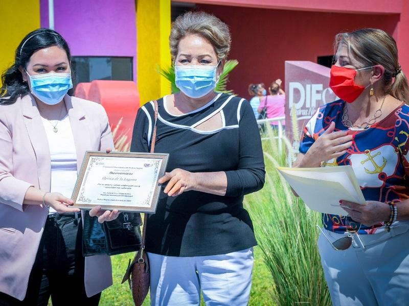 Reconoce DIF Piedras Negras apoyo de &oacute;pticas de la ciudad para la poblaci&oacute;n vulnerable