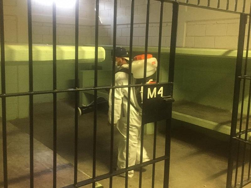 Sanitizan edificios de Bomberos y Seguridad P&uacute;blica de Piedras Negras tras caso positivo de coronavirus (VIDEO)